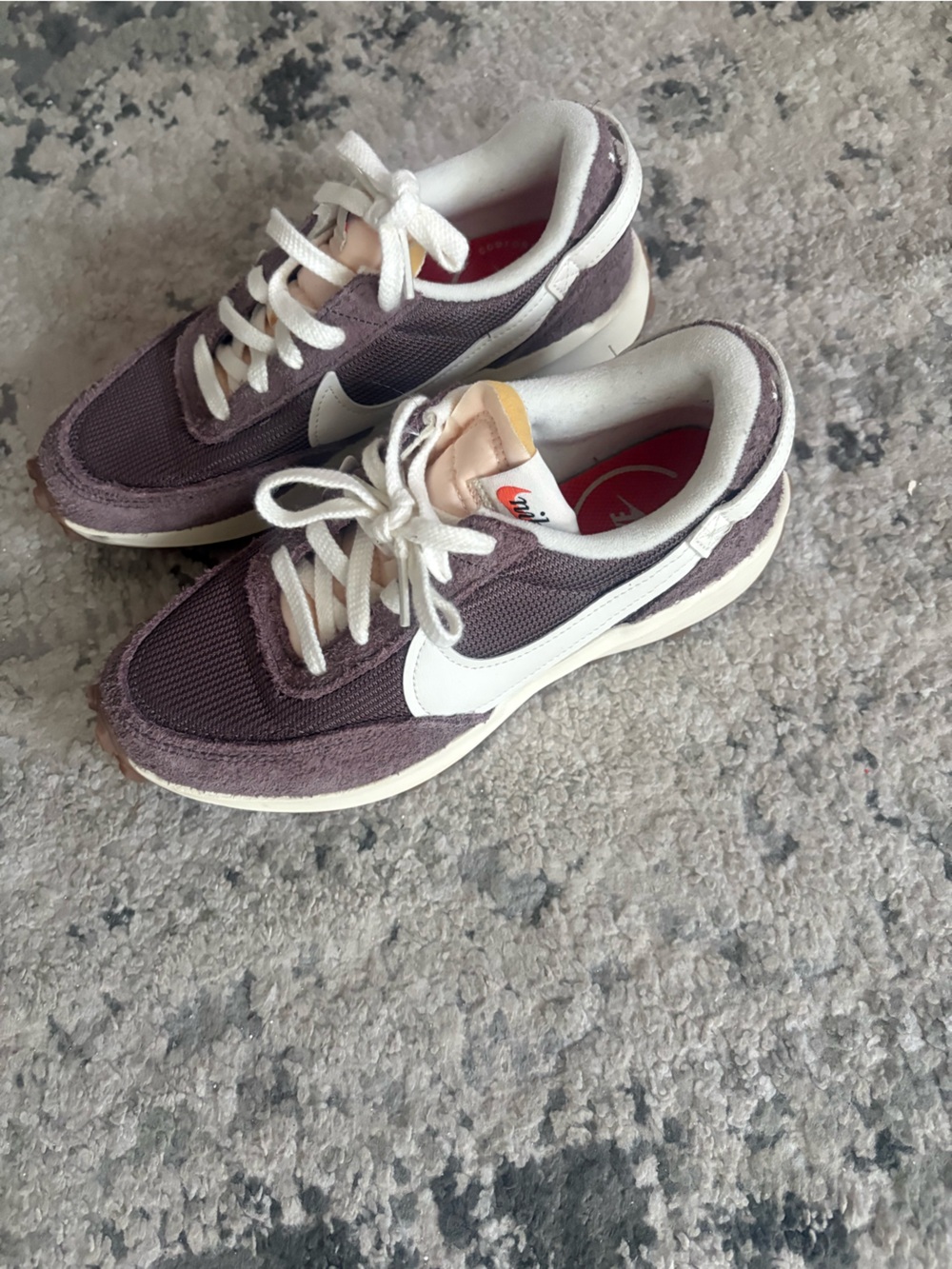 Nike 1972 Women's Lavender-Purple Retro Runner Sneakers with White Swoosh